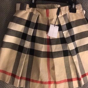 Girls 10y Burberry Skirt never worn